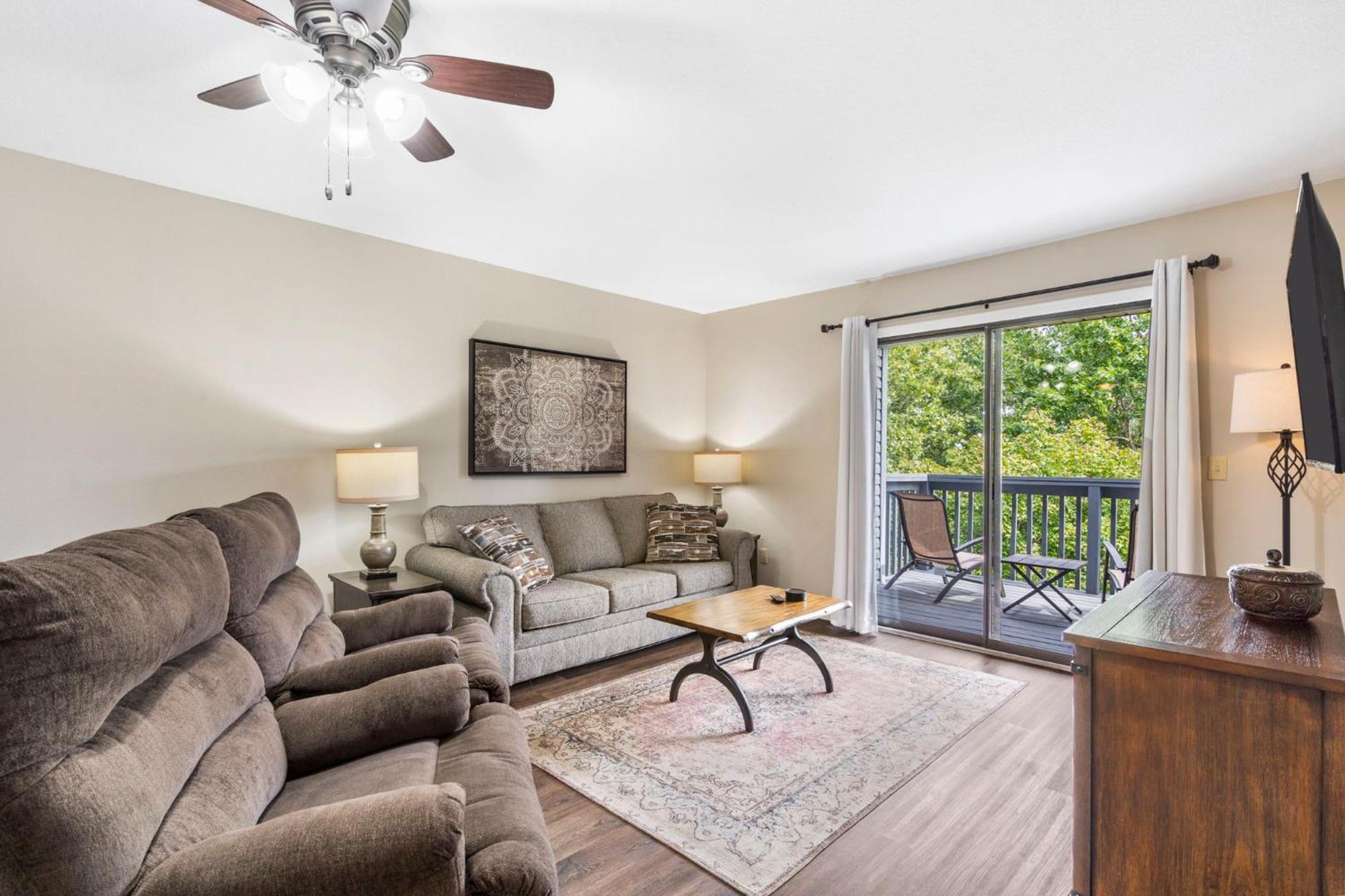 Elegant Lakeside Retreat In Branson Dış mekan fotoğraf
